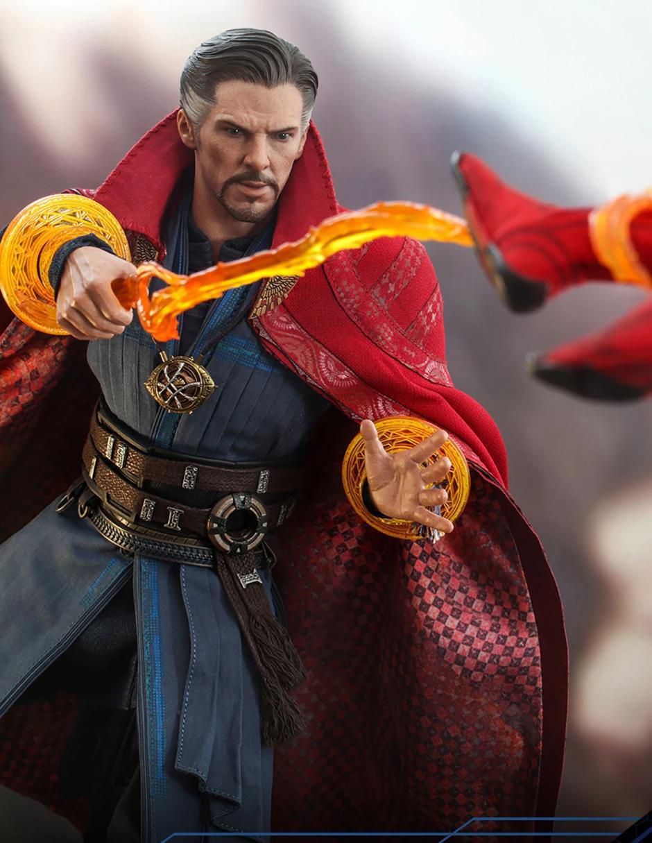 Figura de colección Spider-Man: No Way Home Doctor Strange collectors con luz