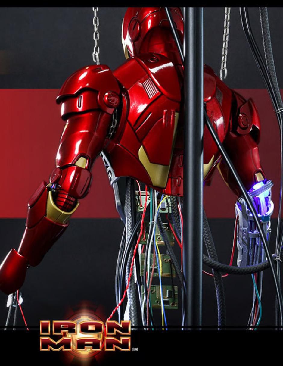 Diorama articulada Marvel Studios: Iron Man Iron Man collectors con luz