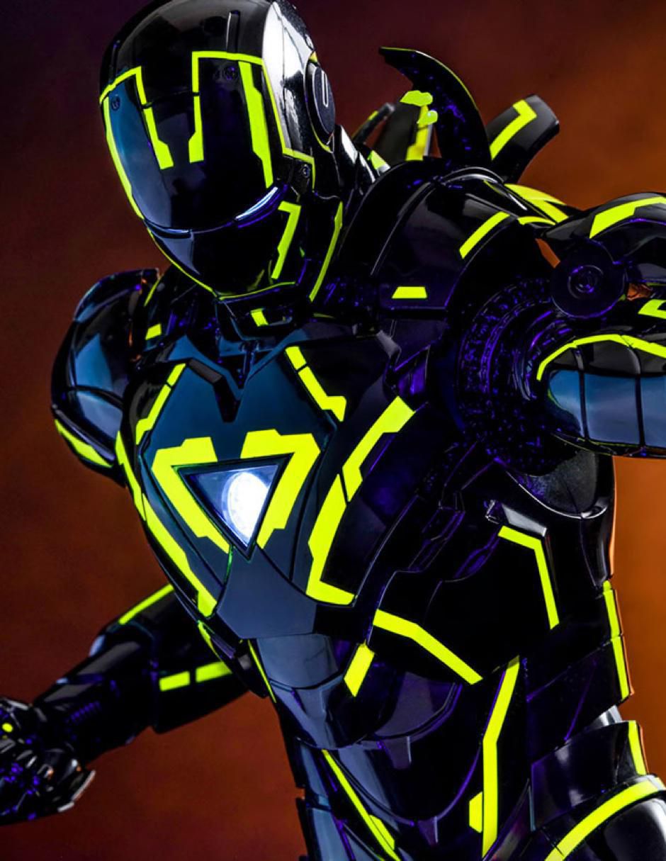 Figura de colección Marvel Avengers Iron Man collectors con luz