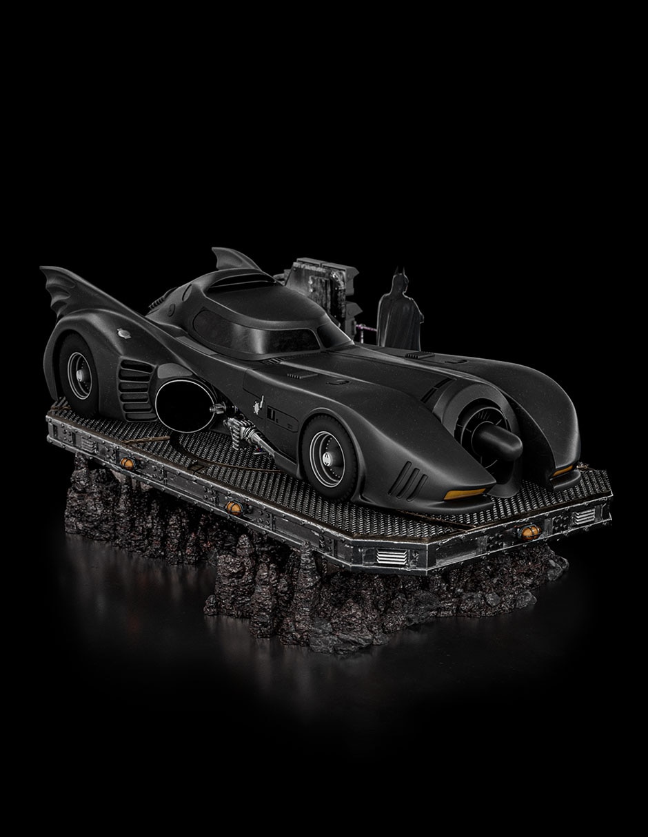 Escultura Iron Studios Batmobile