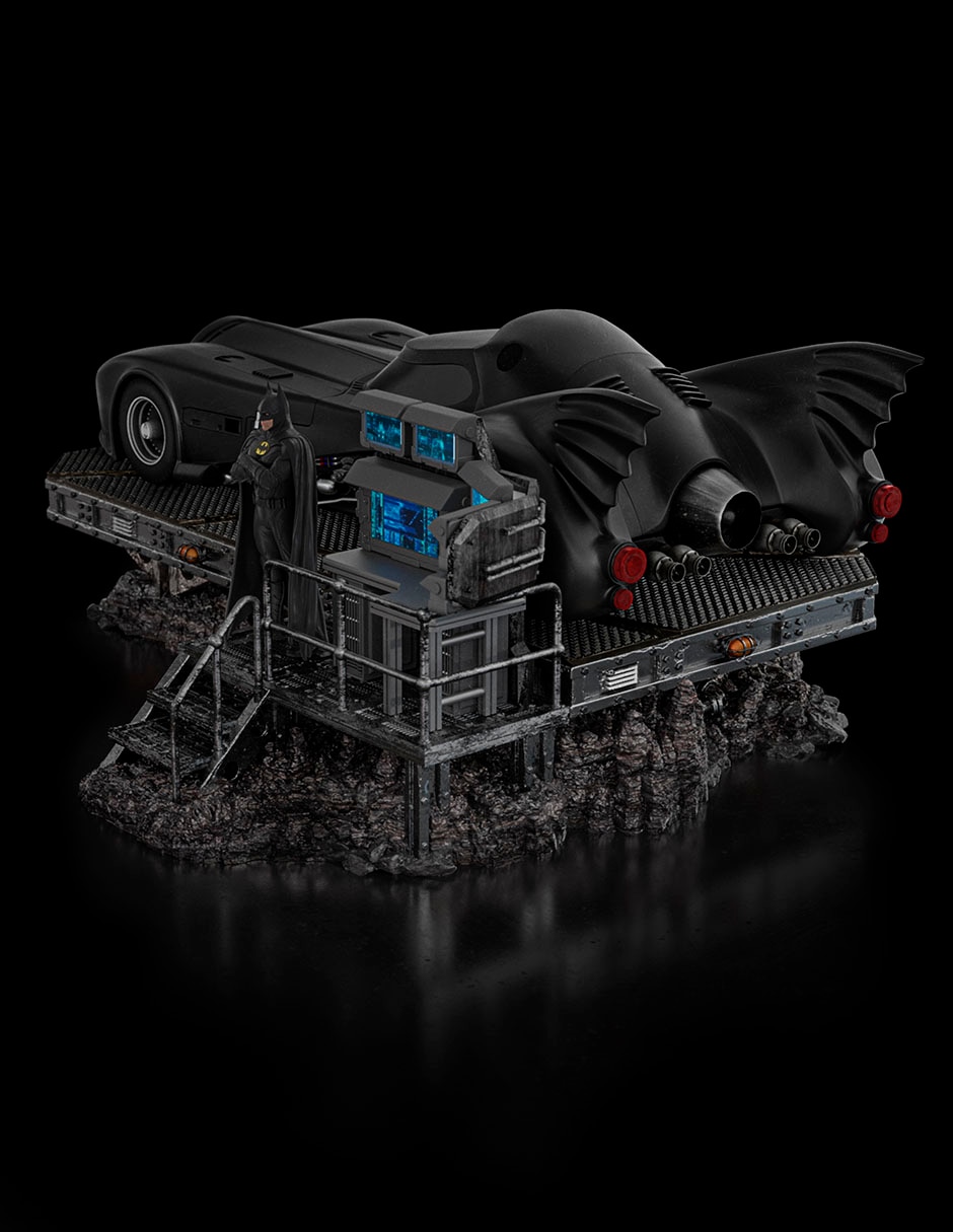 Escultura Iron Studios Batmobile